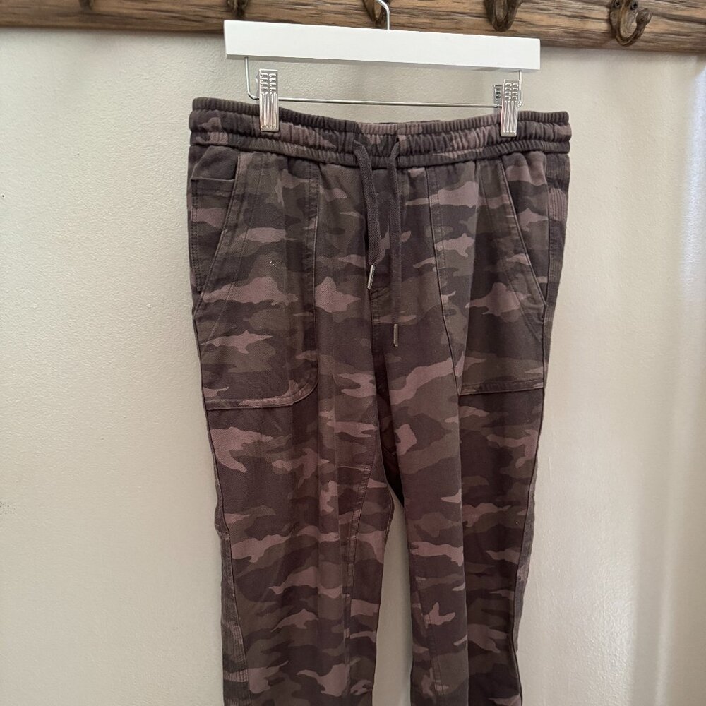 Athleta - Farallon Jogger - Camo - Size 6P
